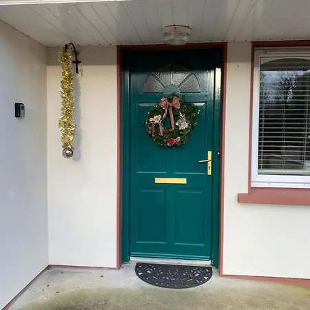 Remarkable 4 Bed House In Town Σπίτι διακοπών *