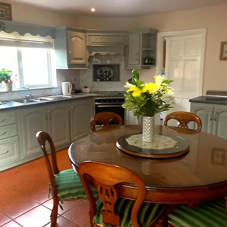 Remarkable 4 Bed House In Town Σπίτι διακοπών Kenmare